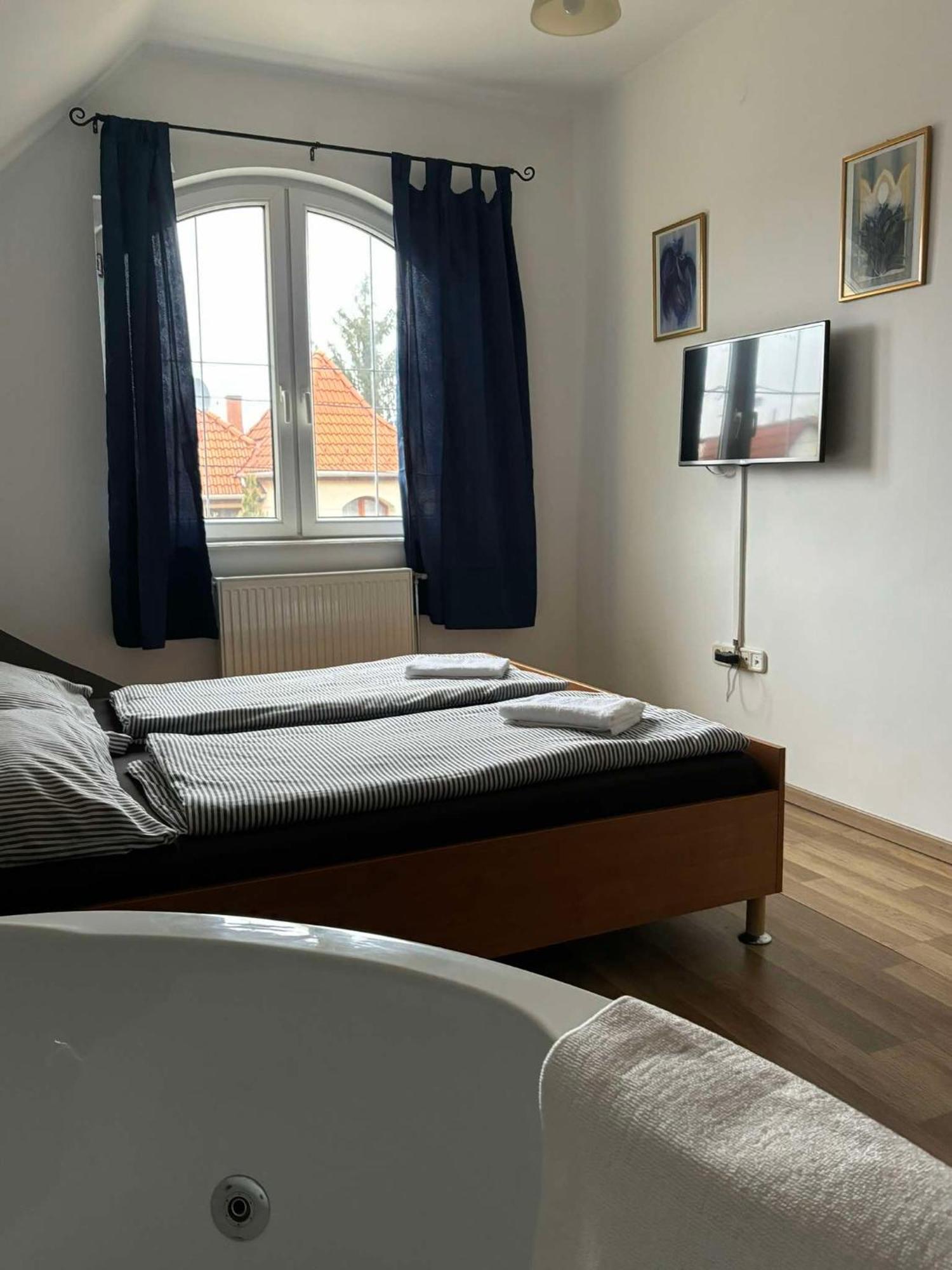 B&B Toelgyfa Panzio *